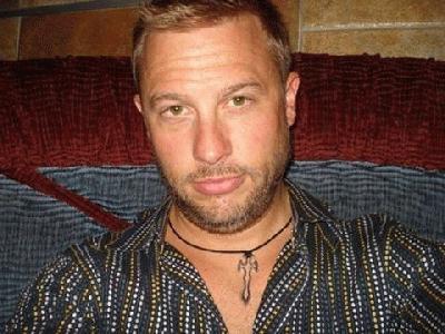 Romance Scammer: REAL PERSON UNKNOWN 5 2 REAL PERSON UNKNOWN