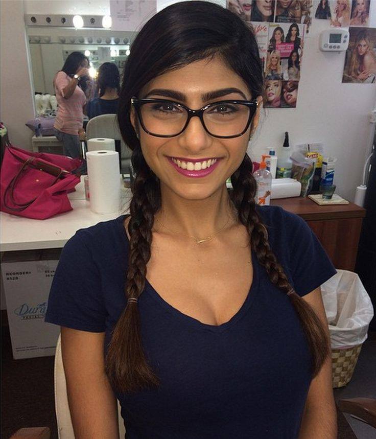 Romance Scammer: Mia Khalifa