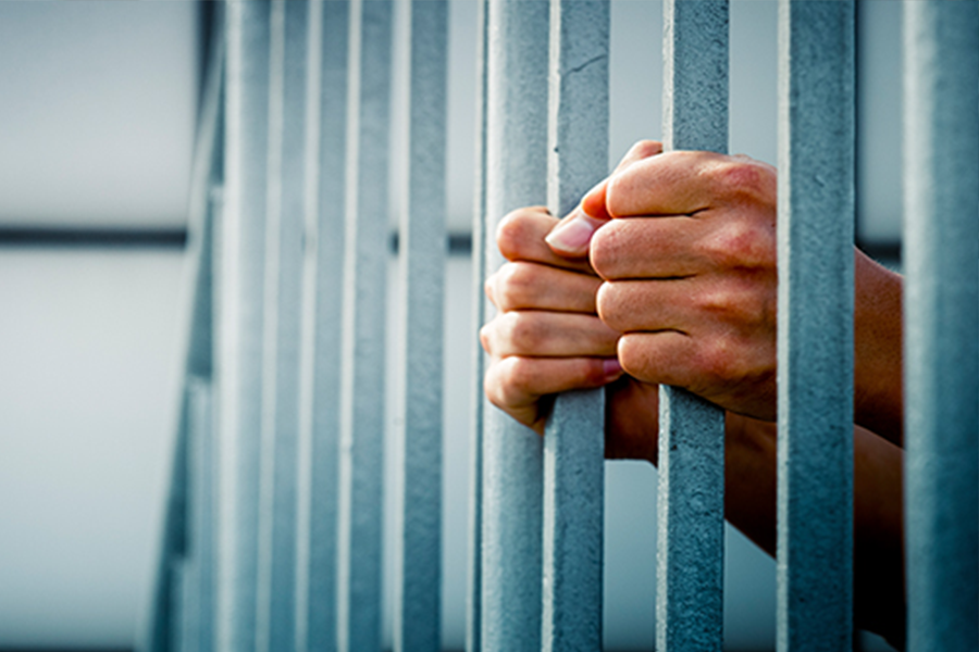 ROBERT V. MATTHEWS, LESLIE R. EVANS, and MARIA MATTHEWS, Charged With Offenses Stemming From a Scheme That Defrauded Foreign Investors Financial Fraud